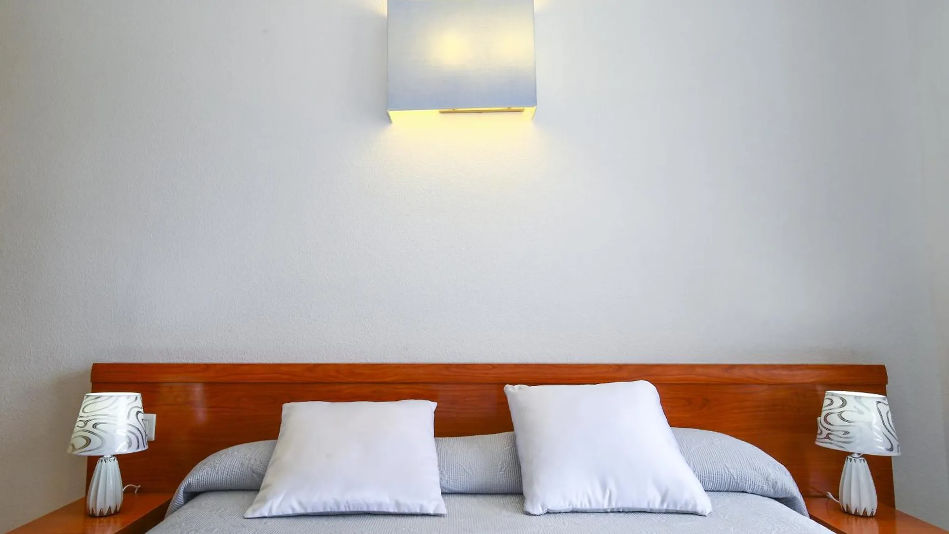 Apartment Los Juncos III La Pineda Spain