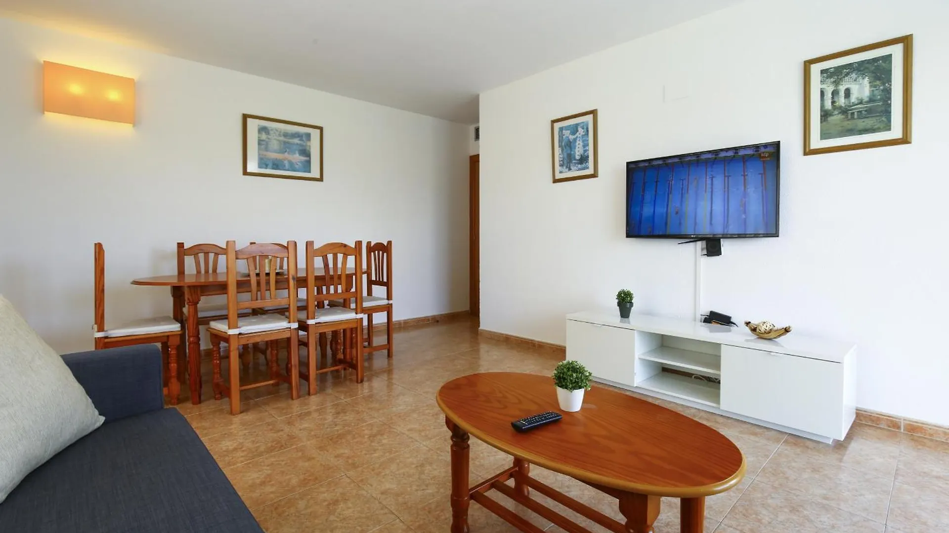Apartment Los Juncos III La Pineda
